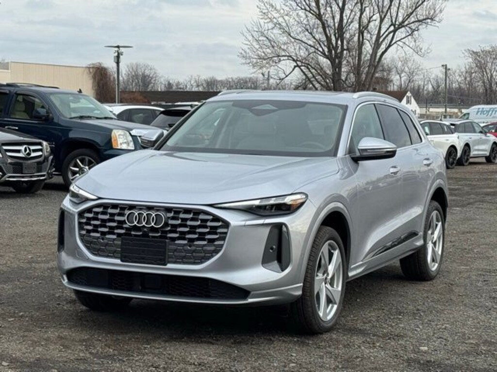 New 2025 Audi Q5 2.0T Premium SUV