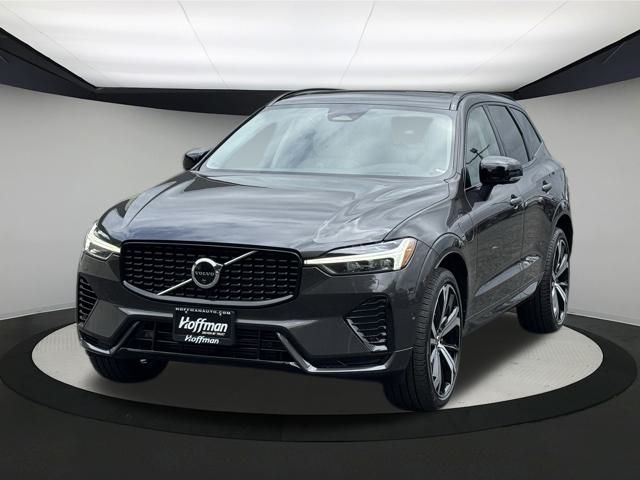 2024 Volvo XC60 Recharge Hybrid Ultimate photo 3
