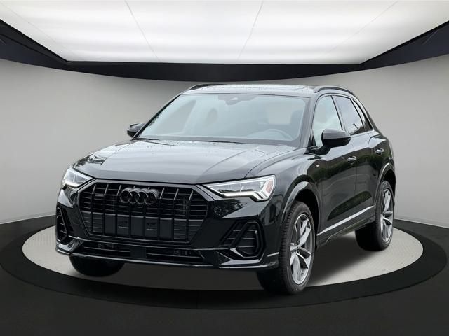 2025 Audi Q3 45 TFSI S line Premium photo 3