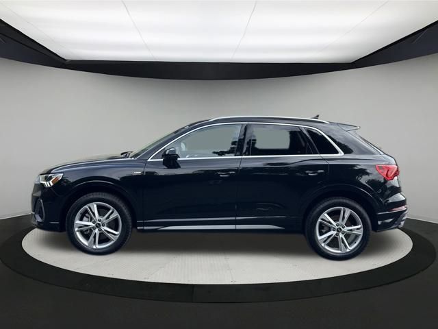 2024 Audi Q3 S line Premium Plus photo 4