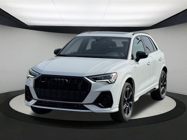 2025 Audi Q3 45 TFSI S line Premium Plus photo 3