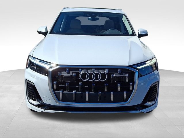 2025 Audi Q7 55 Premium Plus photo 2