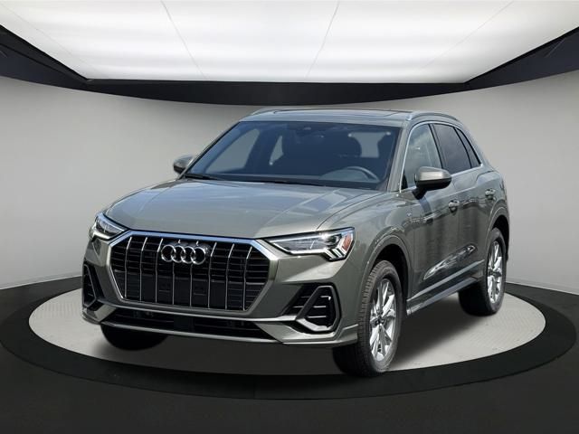 2025 Audi Q3 45 TFSI S line Premium photo 3