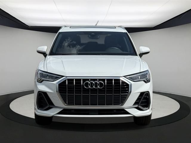 2025 Audi Q3 Premium S line photo 2