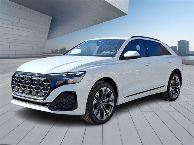 2025 Audi Q8 55 Premium Plus photo 2