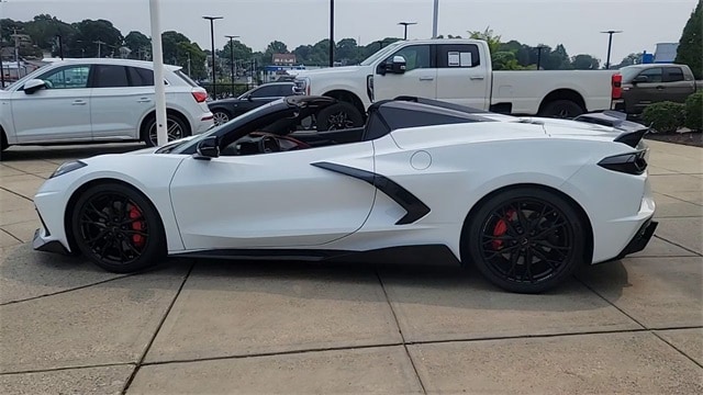 Used 2023 Chevrolet Corvette 2LT with VIN 1G1YB3D43P5134017 for sale in New London, CT