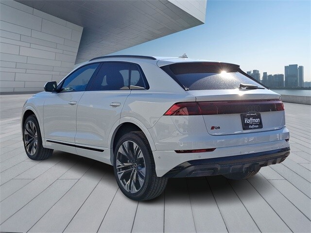 2025 Audi Q8 55 Premium Plus photo 3