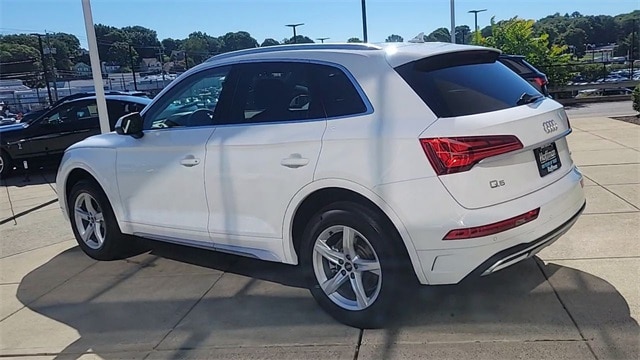 Certified 2021 Audi Q5 Premium with VIN WA1AAAFY7M2124985 for sale in New London, CT