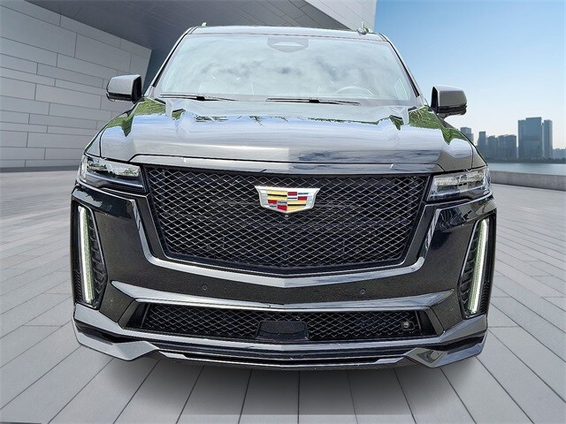 2023 Cadillac Escalade ESV V-Series photo 2
