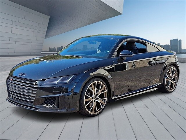 2023 Audi TTS photo 3