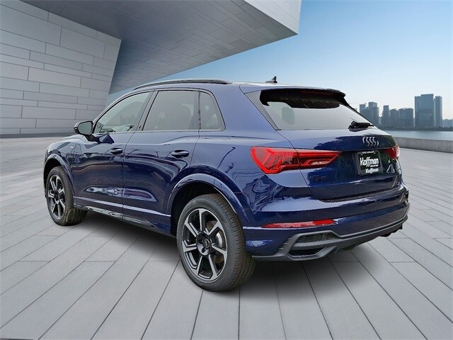 2025 Audi Q3 45 TFSI S line Premium Plus photo 2