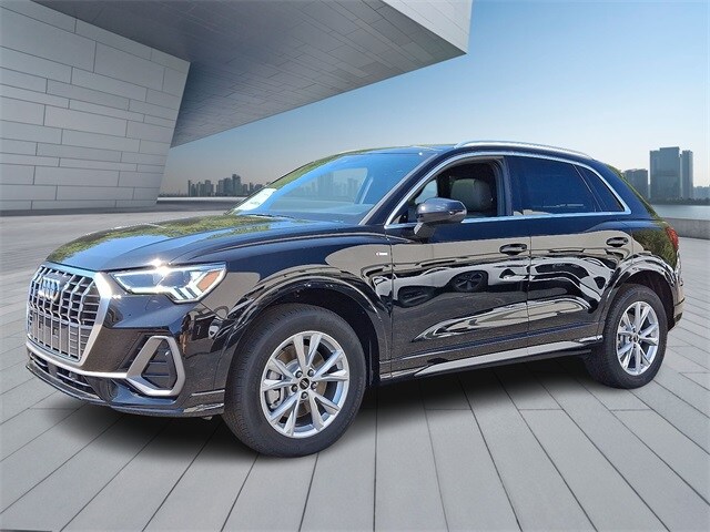 2025 Audi Q3 45 TFSI S line Premium photo 2