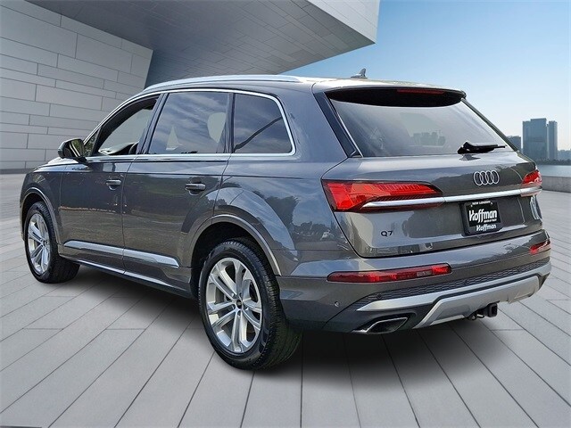 2025 Audi Q7 55 Premium Plus photo 3
