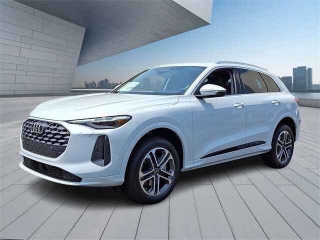 2025 Audi Q5 2.0T Premium Plus photo 2