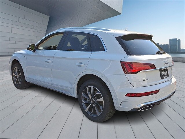 2023 Audi Q5 45 S line Premium photo 4