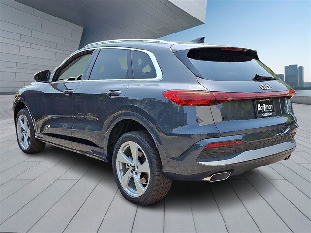 2025 Audi Q5 2.0T Premium Plus photo 3