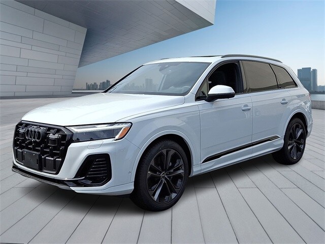 2025 Audi Q7 55 Premium Plus photo 2