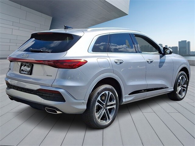 2025 Audi Q5 2.0T Premium Plus photo 3