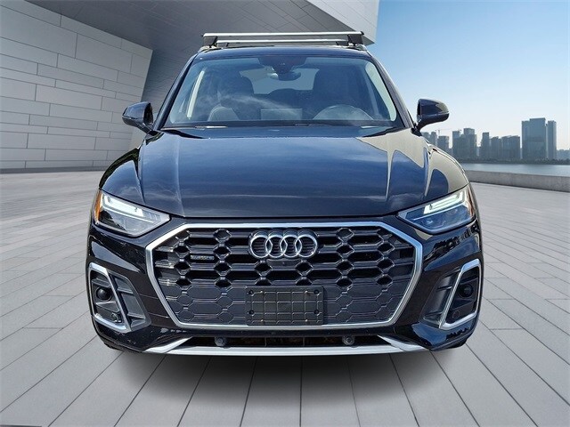 2023 Audi Q5 45 S line Premium photo 2