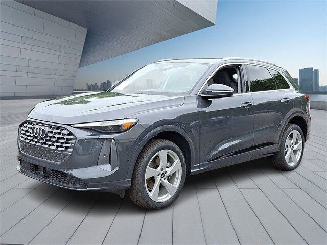 2025 Audi Q5 2.0T Premium Plus photo 2