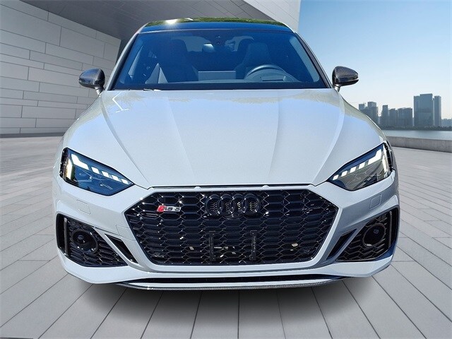 2023 Audi RS 5 photo 2