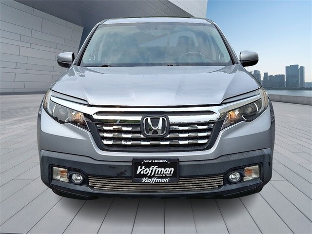 2019 Honda Ridgeline RTL photo 2