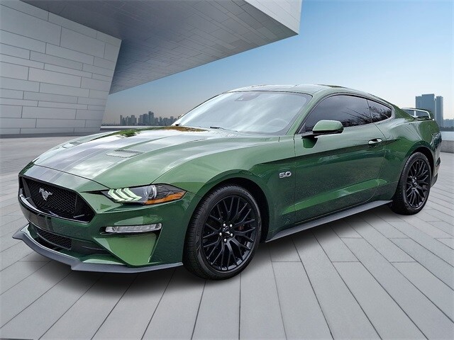 2022 Ford Mustang GT Premium photo 3