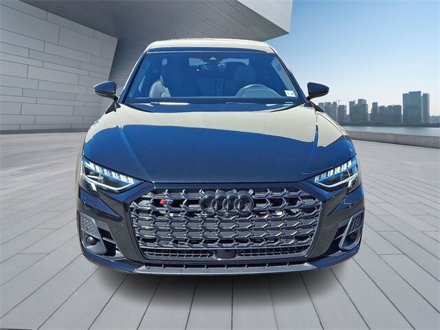 2023 Audi S8 4.0T photo 2
