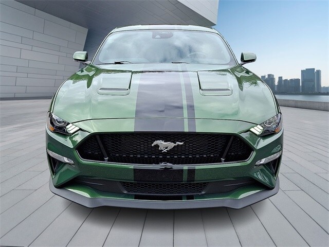 2022 Ford Mustang GT Premium photo 2