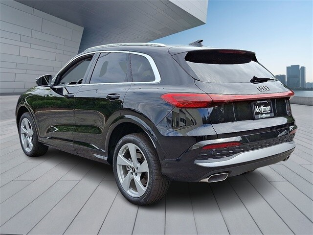 2025 Audi Q5 2.0T Premium Plus photo 3