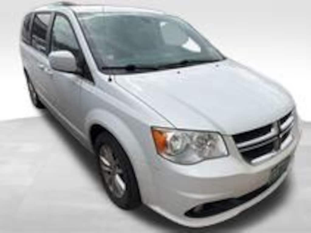 Used 2019 Dodge Grand Caravan SXT Van Passenger Van