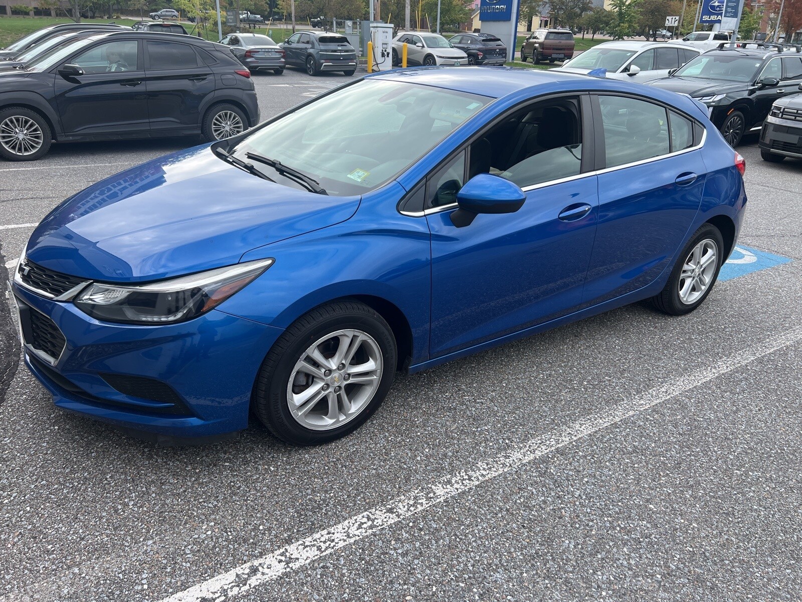 2018 Chevrolet Cruze LT photo 2