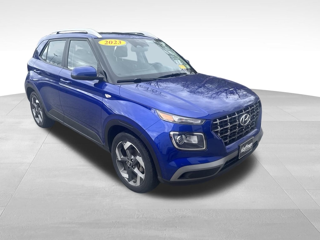 Used 2023 Hyundai Venue SEL SUV