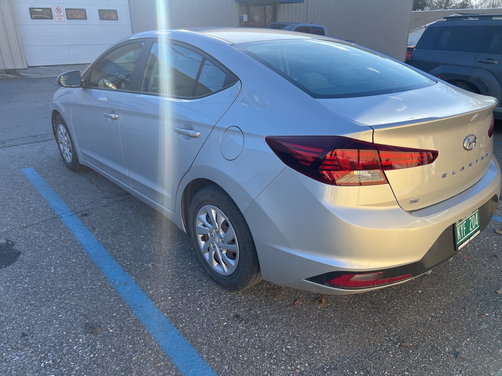 2020 Hyundai Elantra SE photo 2