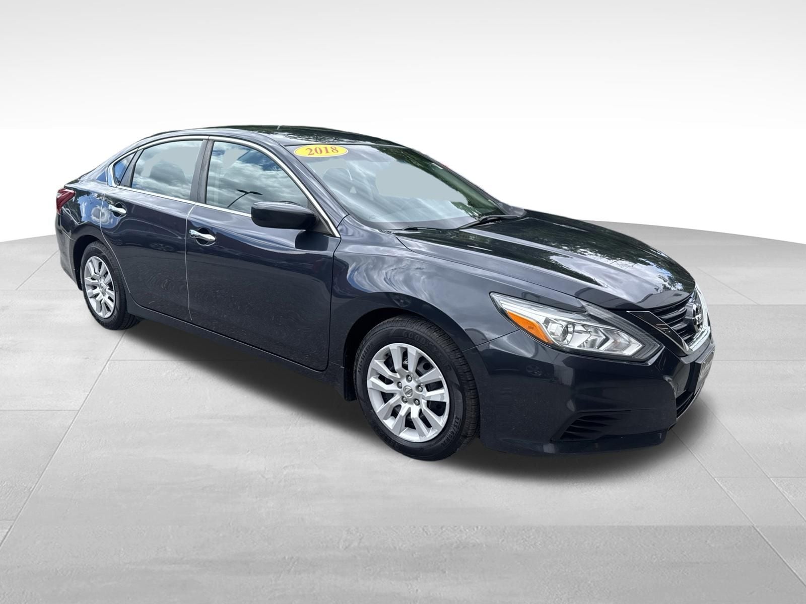 Used 2018 Nissan Altima S with VIN 1N4AL3AP1JC267176 for sale in Burlington, VT