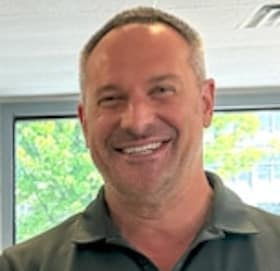 Staff member Eric Sansone from ID_69e1c0cec9c9