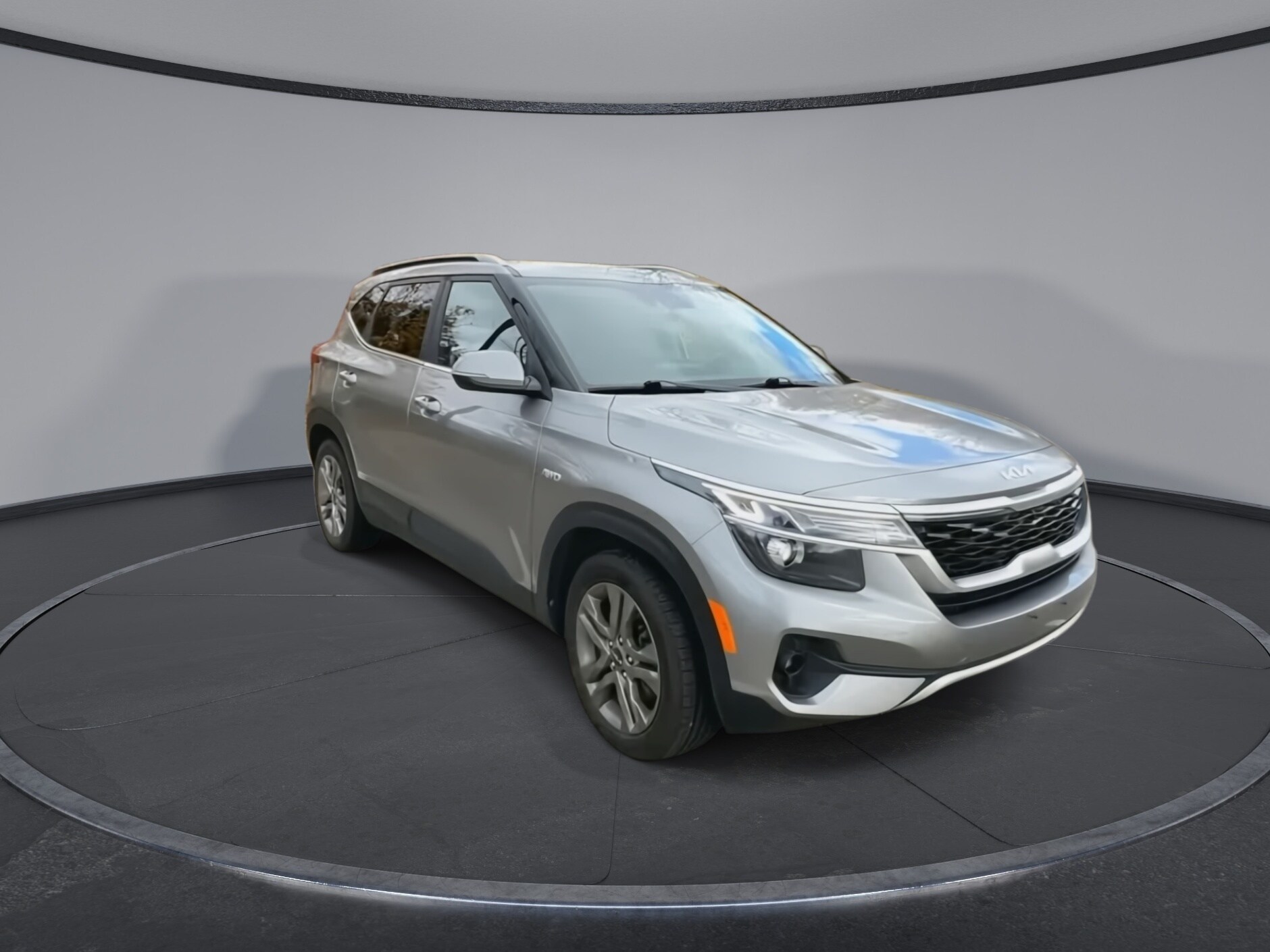 2022 Kia Seltos S photo 2