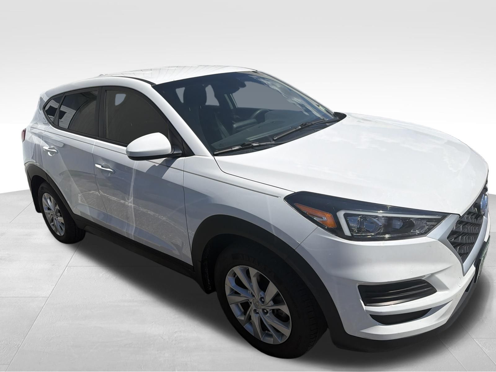 2021 Hyundai Tucson SE - Photo 2