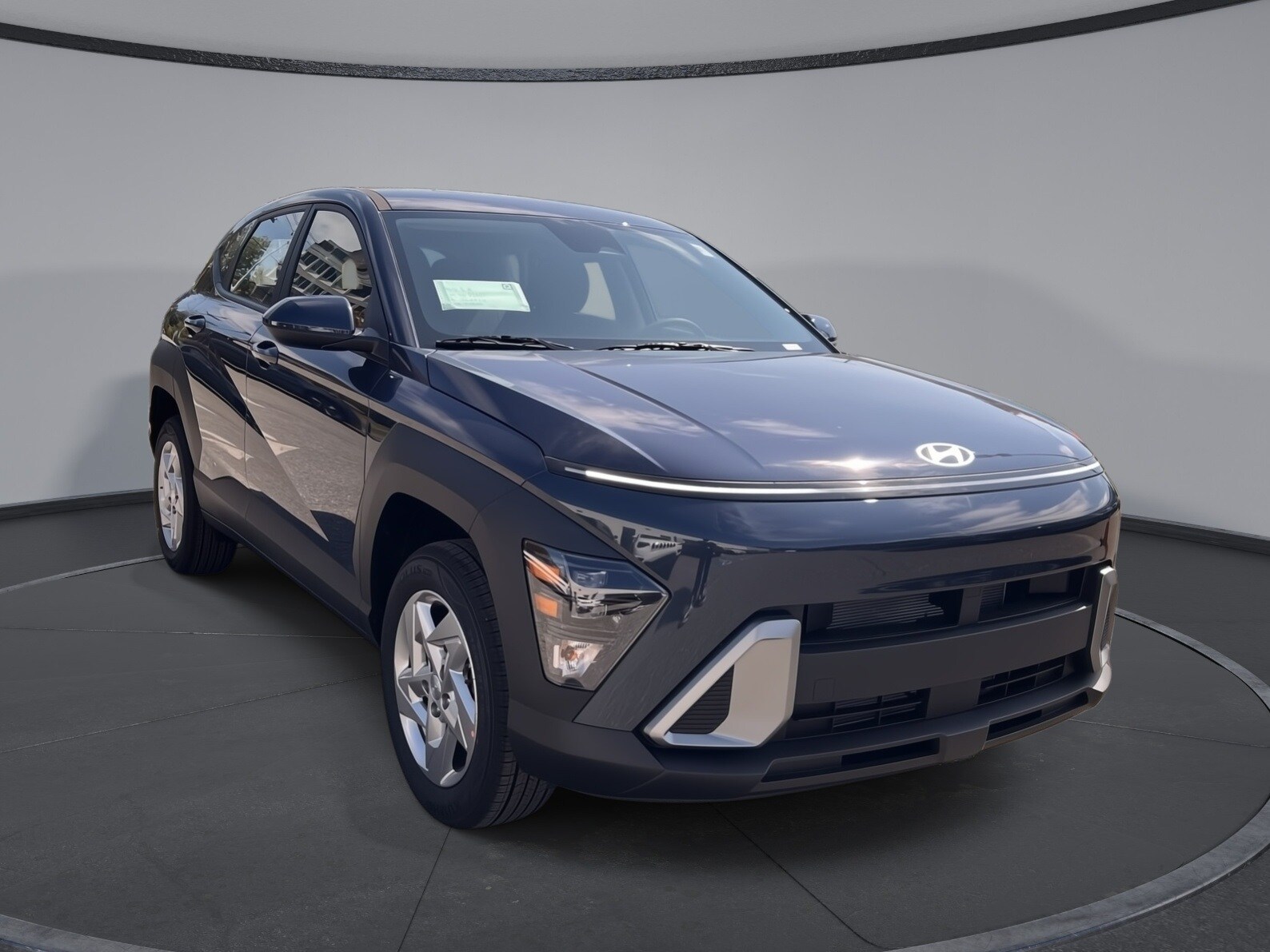 2026 Hyundai Kona SE photo 2