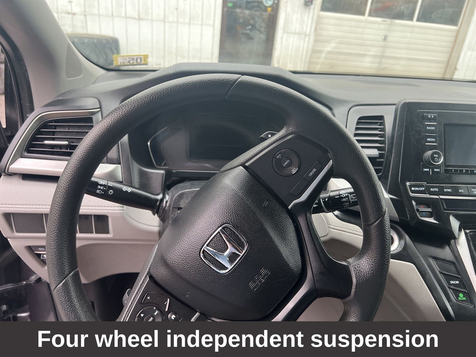 2018 Honda Odyssey LX - Photo 16