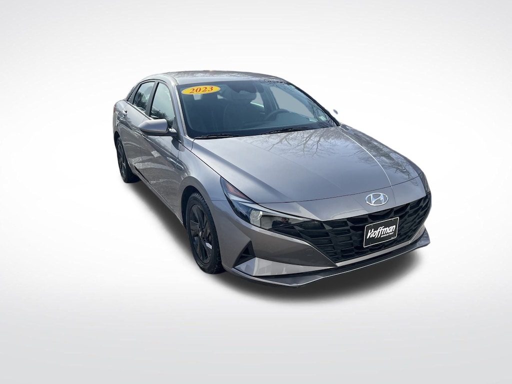 Used 2023 Hyundai Elantra SEL Sedan