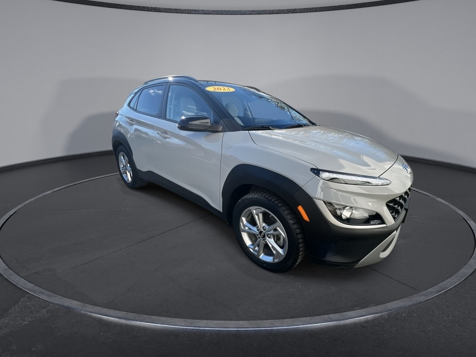 2023 Hyundai Kona SEL photo 2