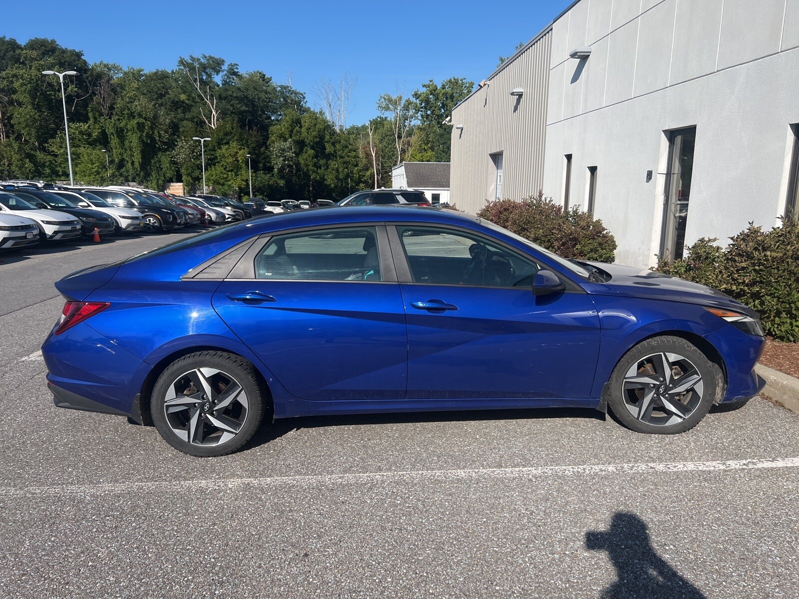 2023 Hyundai Elantra SEL photo 2