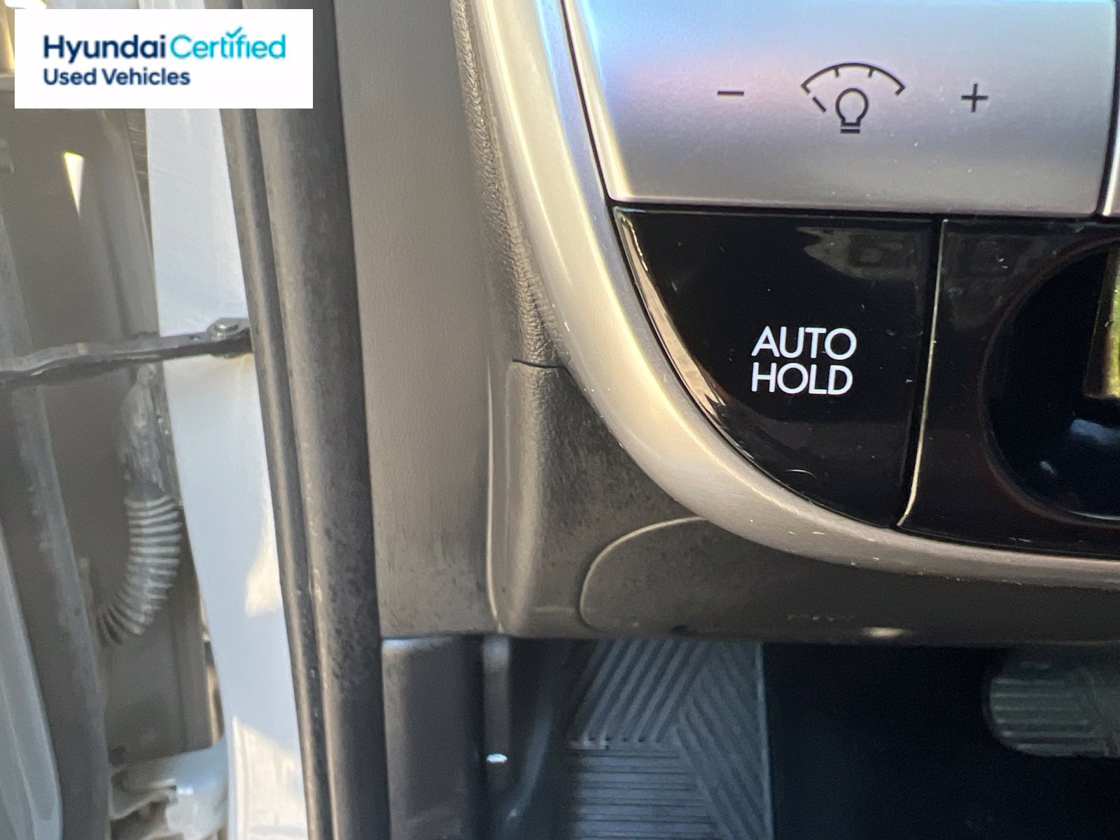 2024 Hyundai IONIQ 5 Limited - Photo 19