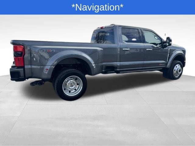 2026 Ford F-450 Platinum photo 3