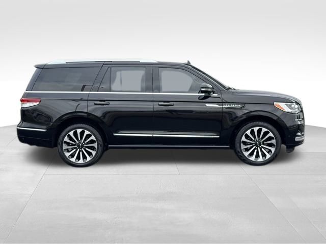 2023 Lincoln Navigator Reserve photo 2