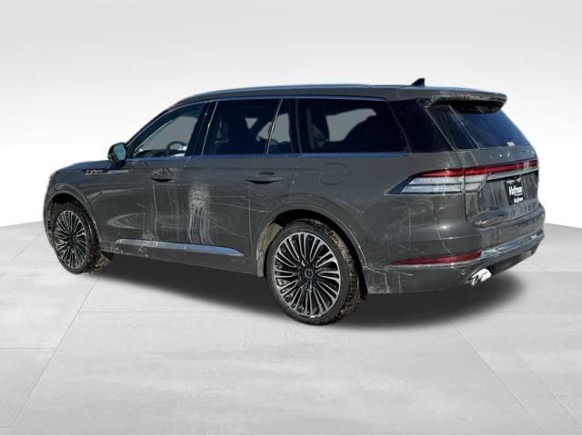 2023 Lincoln Aviator Black Label photo 2