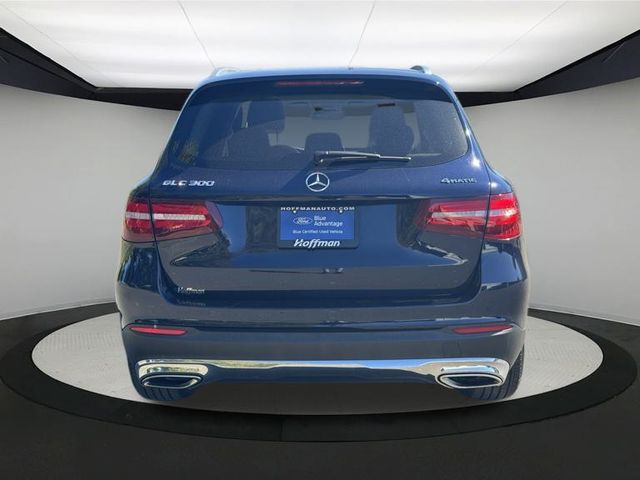 2019 Mercedes Benz GLC 300 4MATIC photo 3