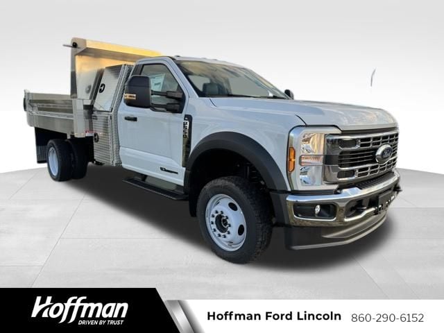 2024 Ford F-550 Super Duty Chassis Cab XL's photo