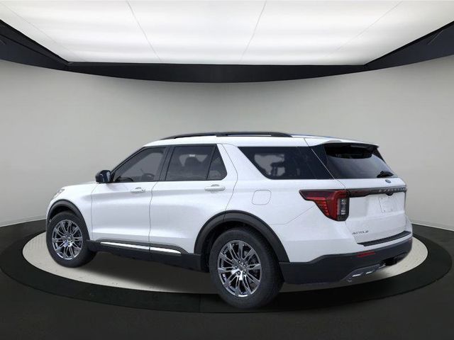 2025 Ford Explorer photo 3
